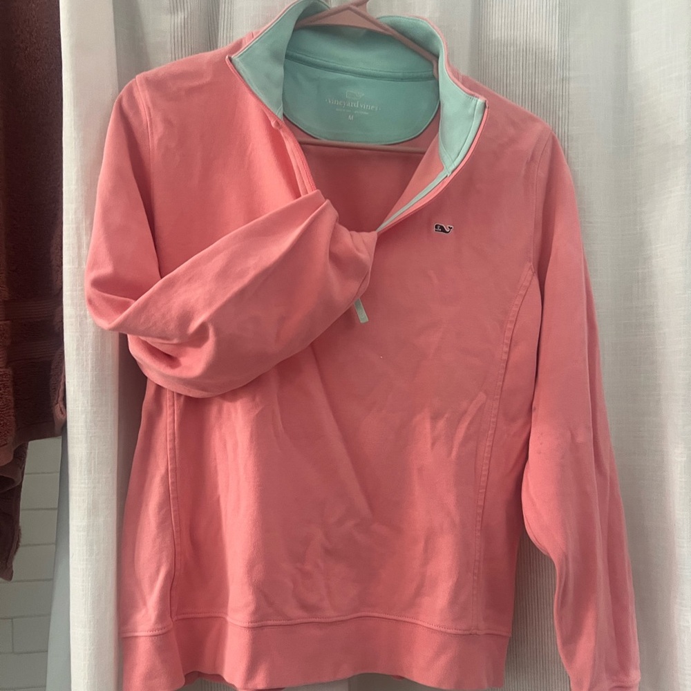 Vineyard vines pullover size M